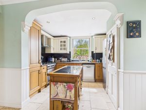 Kitchen- click for photo gallery
